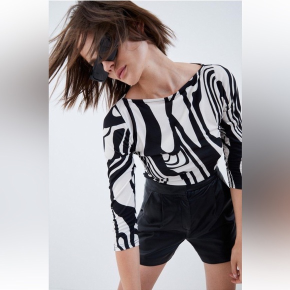 KAREN MILLEN Printed Mono Slash Artful Abstract Jersey Top, size 10 - Picture 2 of 13